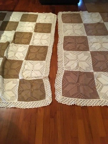 Coppia coperte fatte - , a